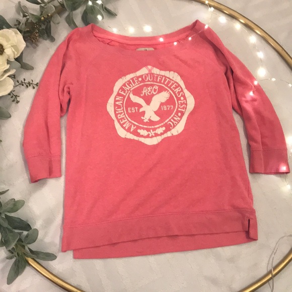 Pink AE Sweatshirt 🎀 - Picture 1 of 4